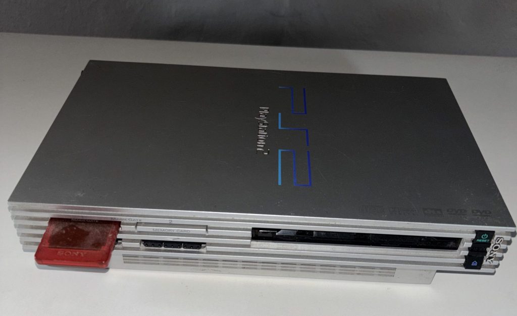 Sony Playstation 2, Model No. SCPH-5003, Released by Sony in 2004, owned by household in 2005. Image taken by Luke Coleman.